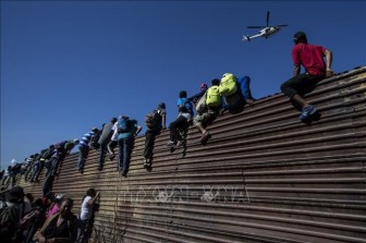 Kế hoạch xây tường biên giới của Tổng thống Donald Trump tiếp tục vấp rào cản