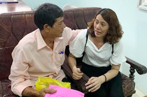 Người phụ nữ miền Tây gặp lại anh ruột sau 22 năm lưu lạc ở Trung Quốc