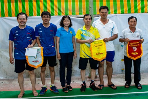 Giao lưu cầu lông Công đoàn cơ sở Khối thi đua 4, chào mừng 90 năm ngày thành lập Công đoàn Việt Nam