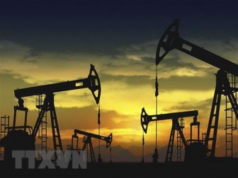 Giá dầu tăng do căng thẳng xung quanh chương trình hạt nhân của Iran