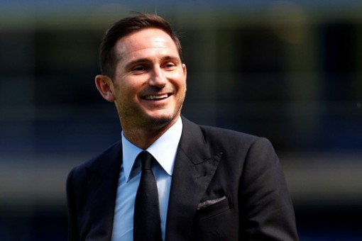 Tân HLV Chelsea Lampard mướt mồ hồi tập luyện cùng học trò