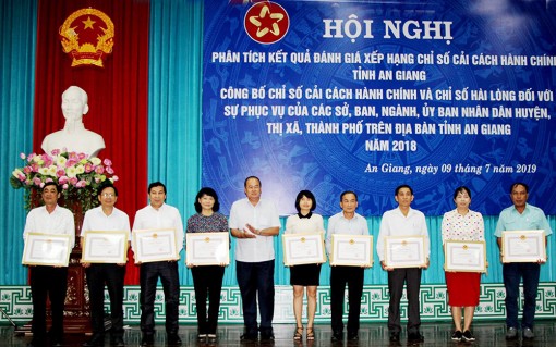 Cần có giải pháp nâng Chỉ số cải cách hành chính, tạo thuận lợi, sự hài lòng của người dân và doanh nghiệp
