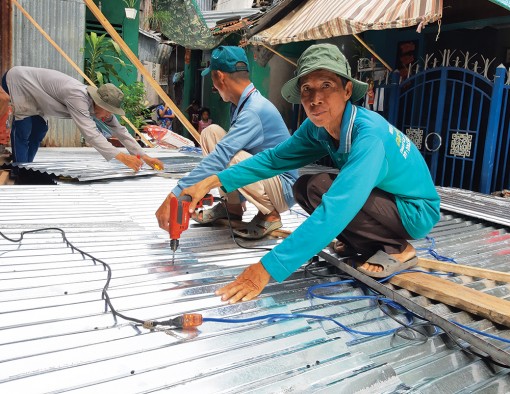 Gần 20 năm cất nhà Tình thương!