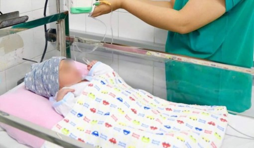 Sản phụ nguy kịch vì dây rốn bám màng