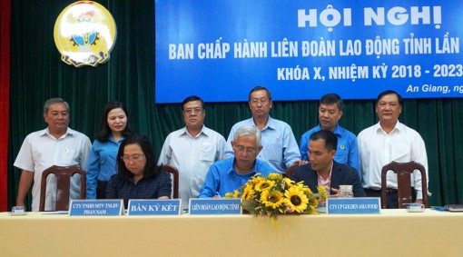 Thêm 2 doanh nghiệp tham gia ký kết chương trình ưu đãi cho đoàn viên