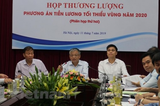 Lương tối thiểu vùng năm 2020: 'Chốt' phương án tăng ở mức 5,5%