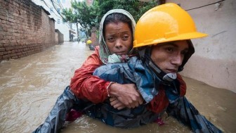 Mưa bão và lở đất tại Nam Á khiến hàng chục người thiệt mạng