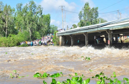 Miền Tây sẽ có lũ nhỏ: Đập thượng nguồn chặn rồi, đâu còn nước nữa