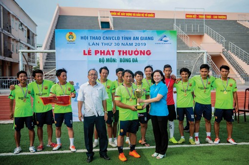 Sôi nổi Hội thao công nhân viên chức - lao động