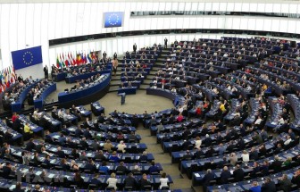 Nghị viện châu Âu lên án Mỹ về cách đối xử với người di cư