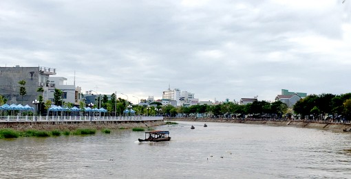 Bên dòng Long Xuyên