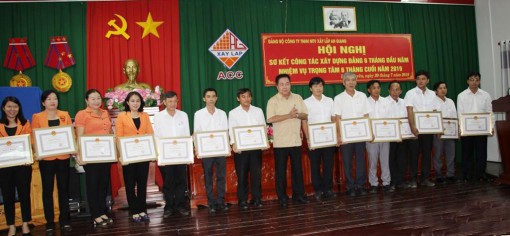 Công ty TNHH MTV Xây lắp An Giang: 6 tháng doanh thu 800 tỷ đồng, nộp ngân sách 85 tỷ đồng