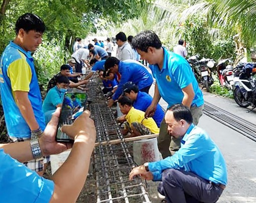 Phú Tân sôi nổi “Ngày đoàn viên Công đoàn”