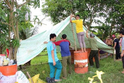 Thông tin mới nhất: Giông lốc làm tổng cộng 880 căn nhà bị sập, tốc mái và 1 người chết