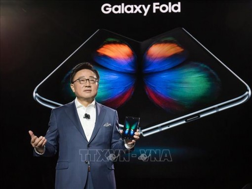 Samsung Galaxy Fold sẽ lên kệ vào tháng 9 tới