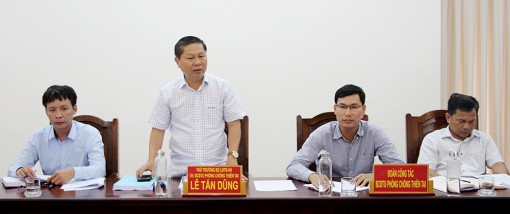 Thứ trưởng Bộ Lao động-Thương binh và Xã hội Lê Tấn Dũng:
Kiểm tra công tác phòng, chống thiên tai tại An Giang