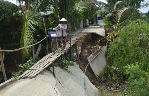 Miền Tây nơm nớp trước mùa... “hà bá” há miệng