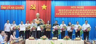 Đánh giá kết quả 50 năm thực hiện Di chúc của Chủ tịch Hồ Chí Minh gắn với sơ kết 3 năm thực hiện Chỉ thị 05-CT/TW