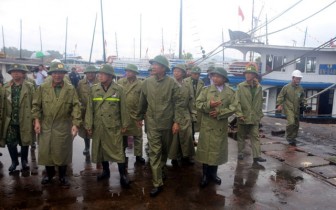 Phó Thủ tướng Trịnh Đình Dũng kiểm tra công tác phòng chống bão số 3