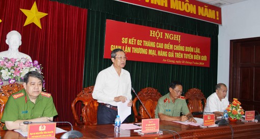 2 tháng bắt giữ 393 vụ buôn lậu