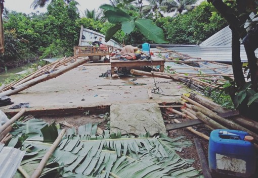 Mưa dông, lốc xoáy làm sập và tốc mái 194 căn nhà ở Sóc Trăng