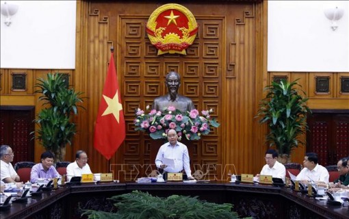 Thủ tướng chủ trì họp Thường trực Tiểu ban Kinh tế - xã hội phục vụ Đại hội XIII của Đảng