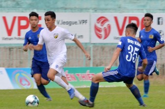 Ngô Hồng Phước: Từ sân bóng phủi đến chiếc áo U22 Việt Nam