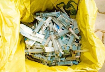 Bộ Y tế yêu cầu các cơ sở y tế có lộ trình giảm thiểu chất thải nhựa