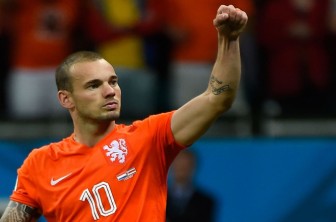 Người hùng bóng đá Hà Lan Sneijder giã từ sự nghiệp