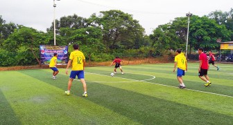 Sôi nổi giải bóng đá “Thanh niên tình nguyện”