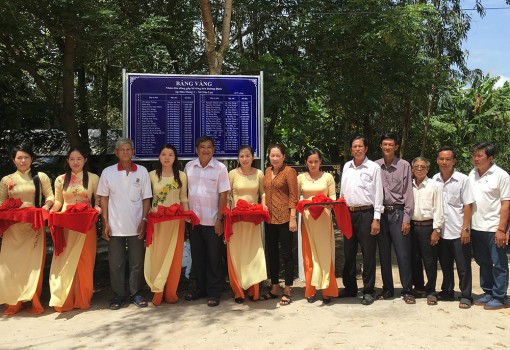 Xã Hòa Lạc khánh thành 2 tuyến đường bê tông