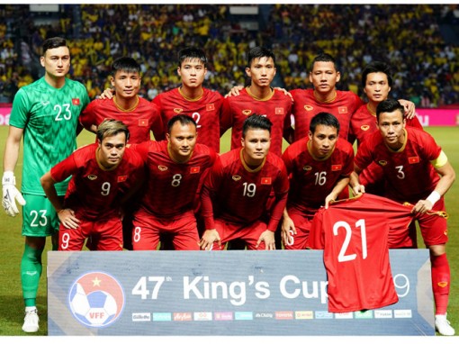 Tuyển Việt Nam 'gãy đôi cánh', ông Park tính thế nào?