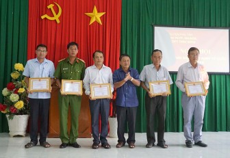 Phú Tân tổ chức “Ngày hội toàn dân bảo vệ an ninh Tổ Quốc 2019”