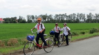 Tri Tôn thực hiện nhiều chương trình hỗ trợ giảm nghèo