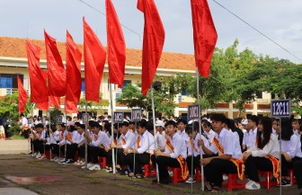 Trường THPT Chu Văn An rộn ràng “Ngày hội khai trường”