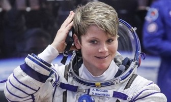 Nữ phi hành gia Mỹ bị cáo buộc phạm tội trên vũ trụ