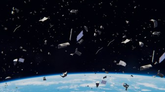 Nga chế ‘áo giáp’ cho vệ tinh chống rác vũ trụ