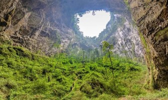 Thám hiểm hang Sơn Đoòng đứng top 5 tour du lịch mạo hiểm nhất thế giới