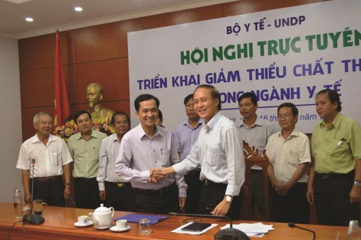 Nỗ lực giảm chất thải nhựa trong ngành y tế