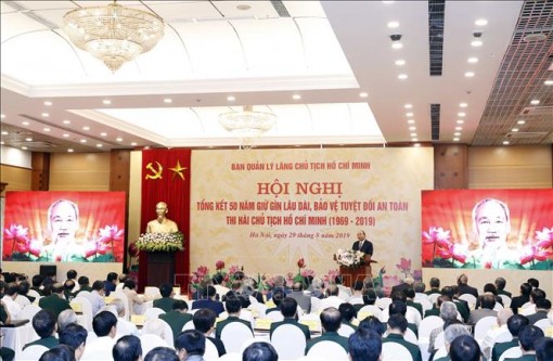 Giữ gìn lâu dài, bảo vệ tuyệt đối an toàn thi hài Bác cho muôn đời sau