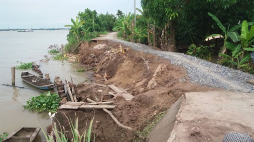 Người dân cồn Ông bất an vì sạt lở