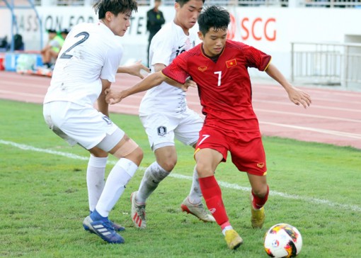 Cái Văn Quỳ lập cú đúp nhưng U.15 Việt Nam chỉ giành ngôi á quân