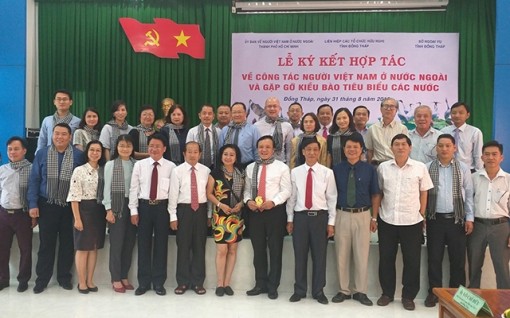 Đồng Tháp gặp gỡ kiều bào tiêu biểu, doanh nhân Việt Nam ở nước ngoài