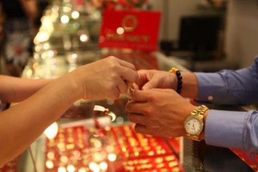 Giá vàng hôm nay 2-9: Vàng 9999, vàng SJC giảm nhẹ trong ngày nghỉ lễ Quốc khánh