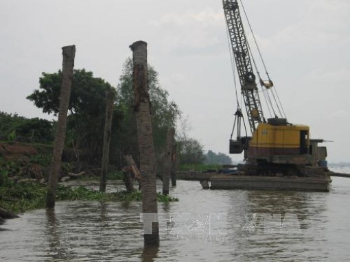 Sạt lở ở Tiền Giang đang diễn biến phức tạp