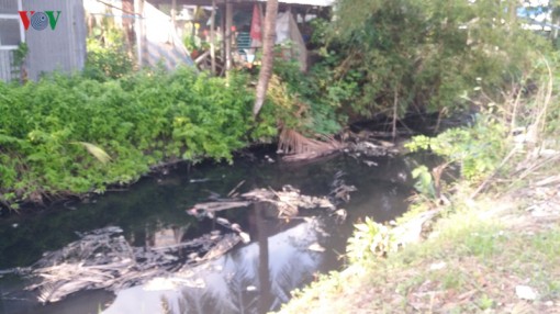 Nhiều hệ thống kênh mương ngoại thành Mỹ Tho ô nhiễm nặng