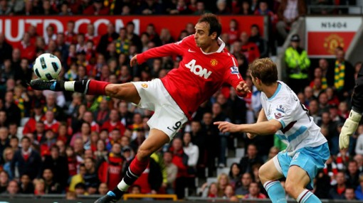 “Gã nghệ sĩ” Berbatov giã từ sân cỏ