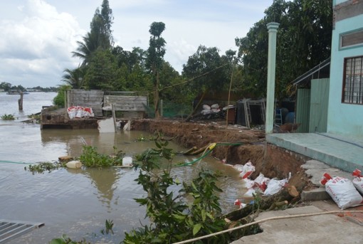 Sóc Trăng công bố tình huống khẩn cấp sạt lở bờ sông