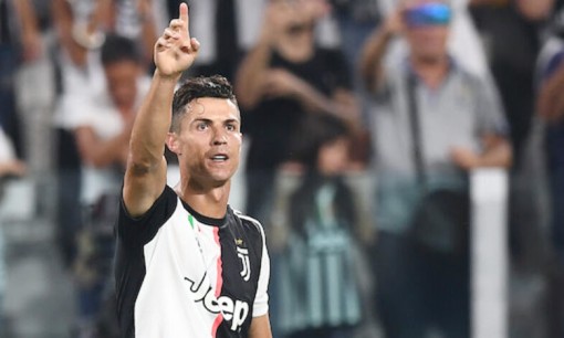 Juventus ngược dòng nhờ Ramsey và Ronaldo