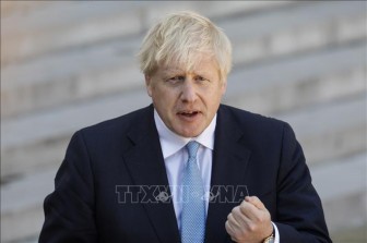 Lãnh đạo đảng đối lập kêu gọi Thủ tướng Anh từ chức